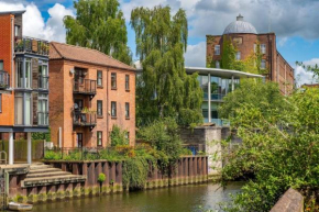Swift Host Fishergate 2 bed with River Views